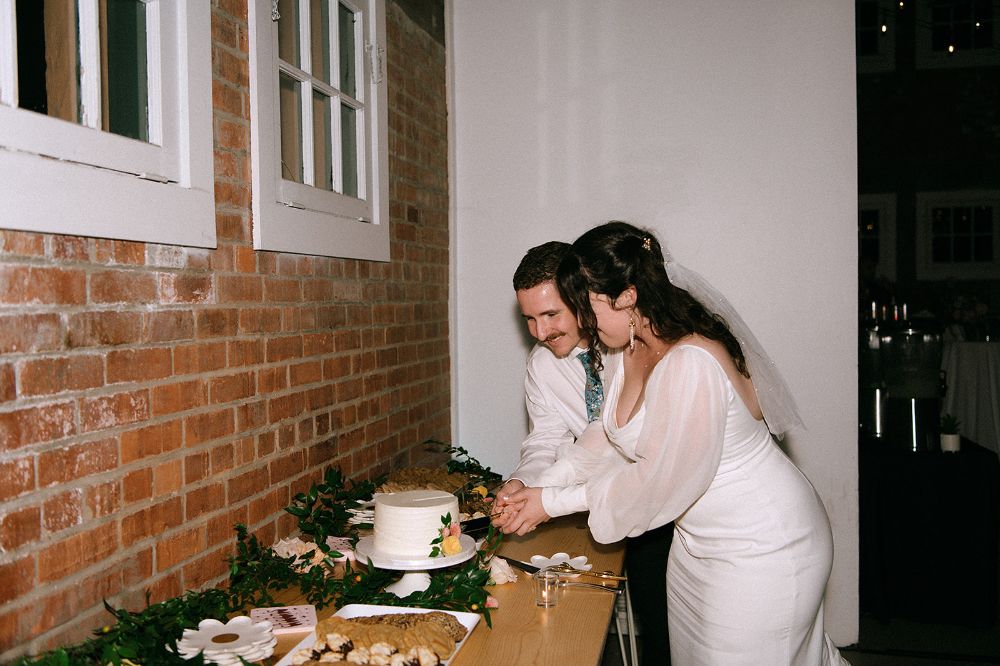 Cake cutting